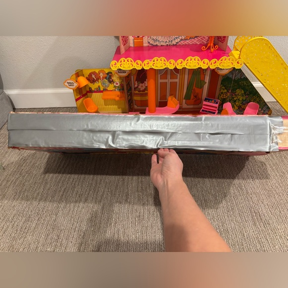 SOLD 1975 Barbie Fashion Plaza Mattel Playset, With Box, Missing Accessories - Picture 9 of 16